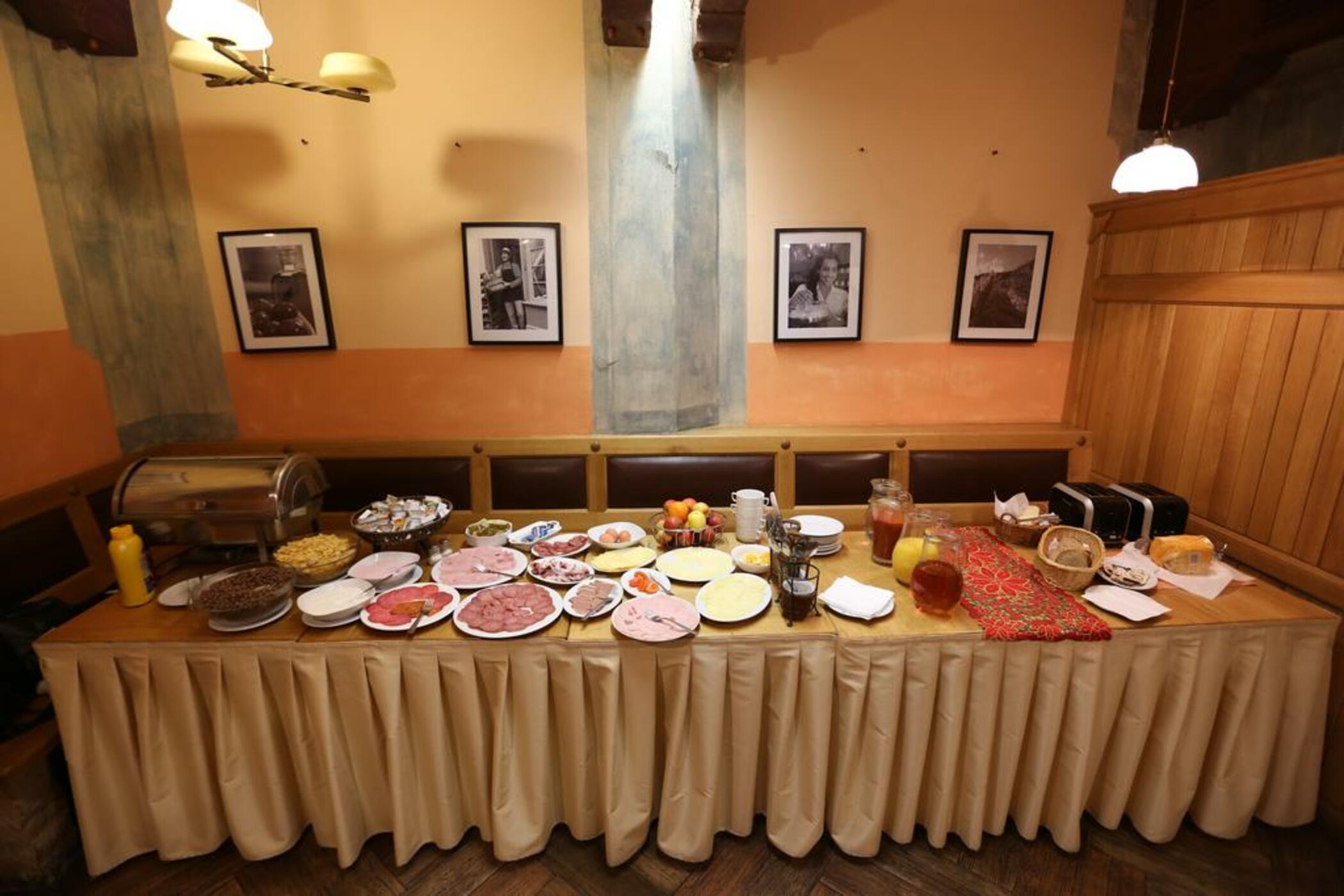 Hotel King George Praha Bagian luar foto