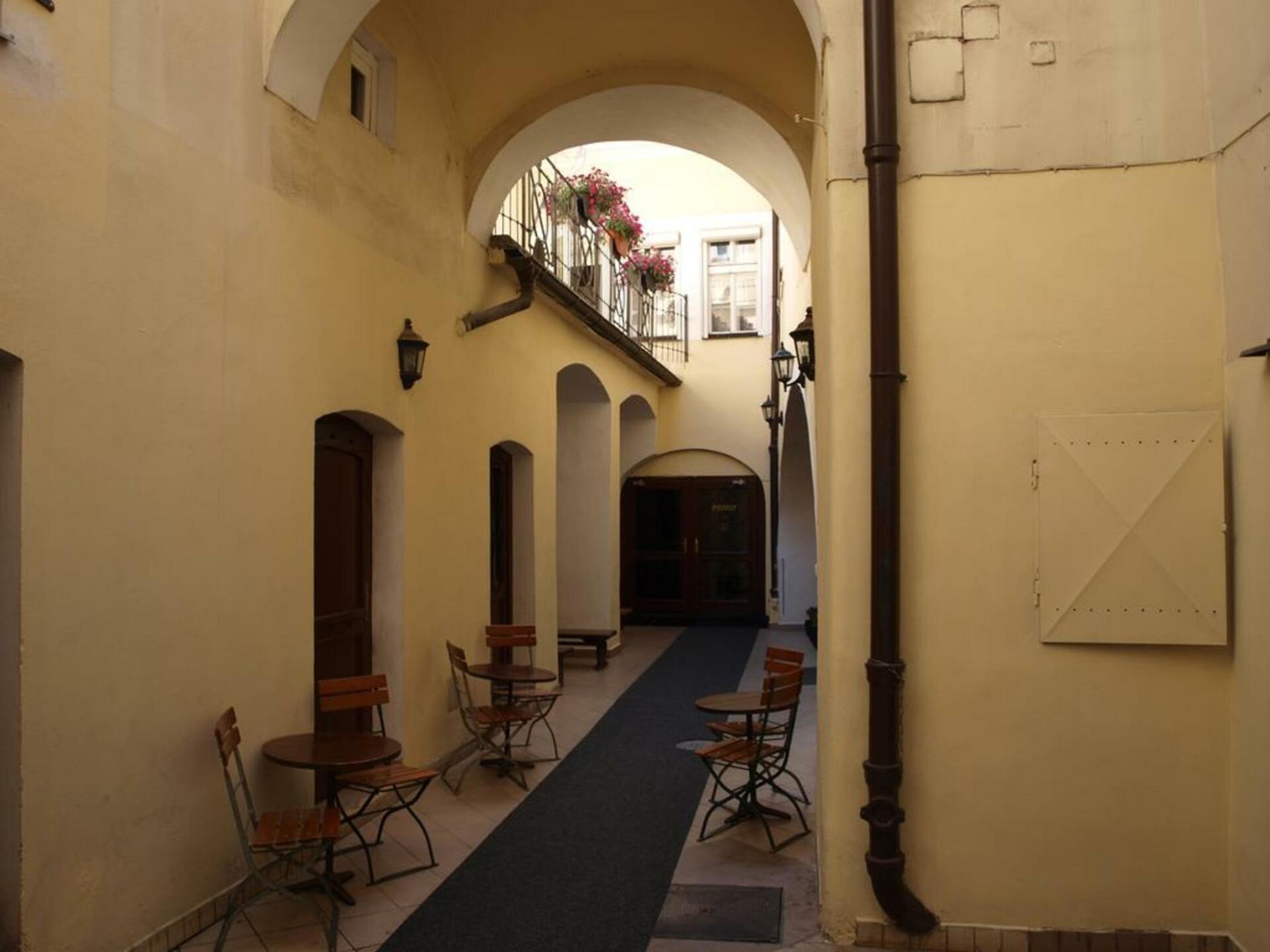 Hotel King George Praha Bagian luar foto
