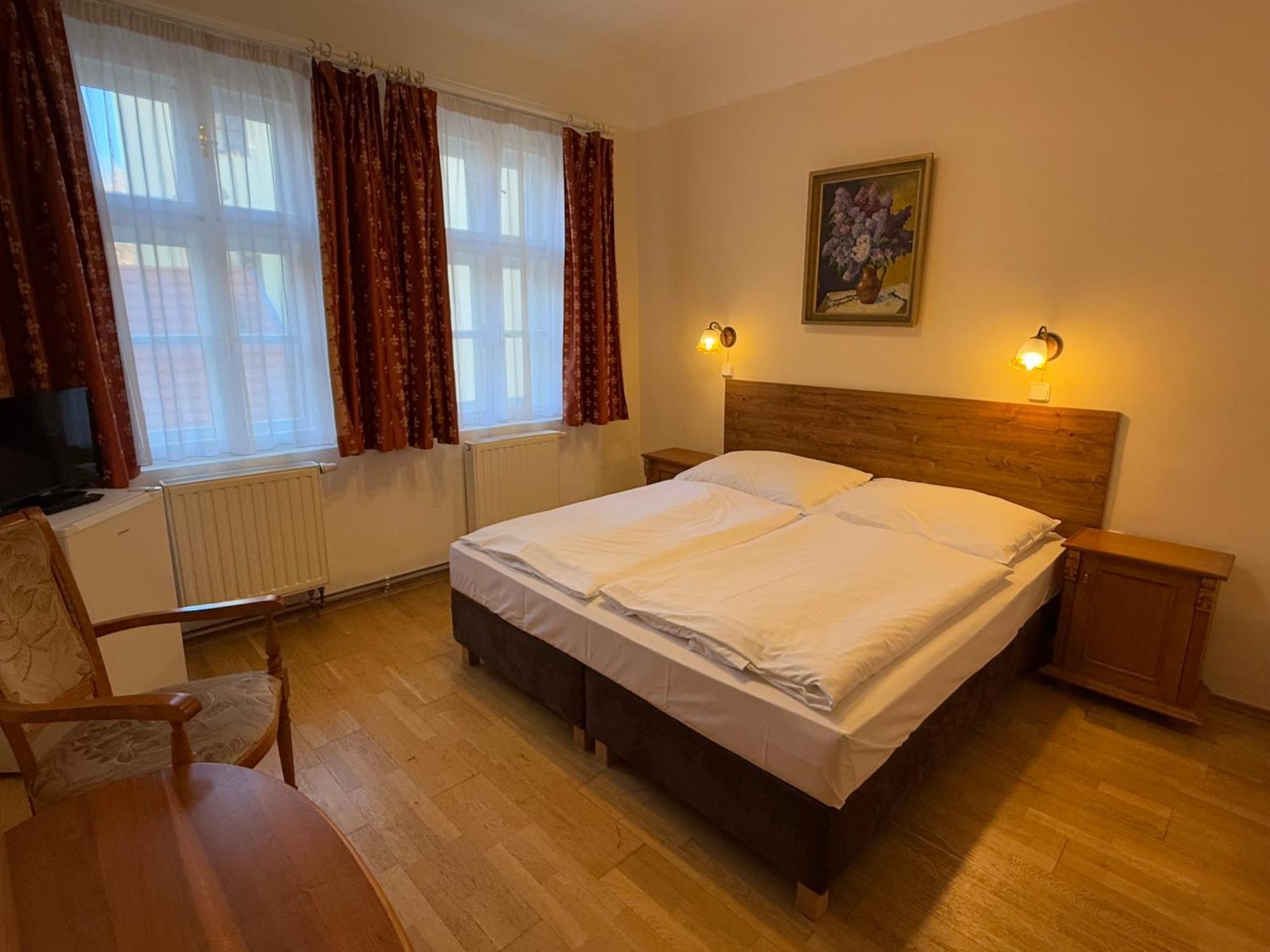 Hotel King George Praha Bagian luar foto