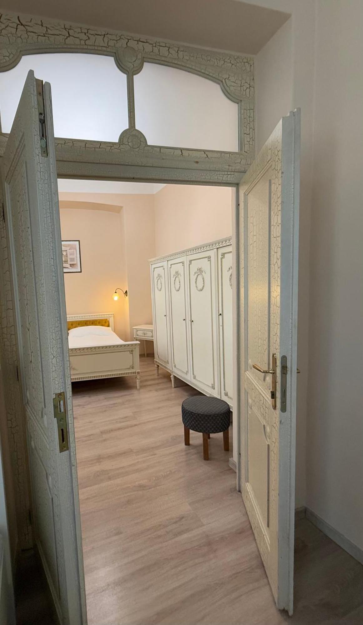 Hotel King George Praha Bagian luar foto