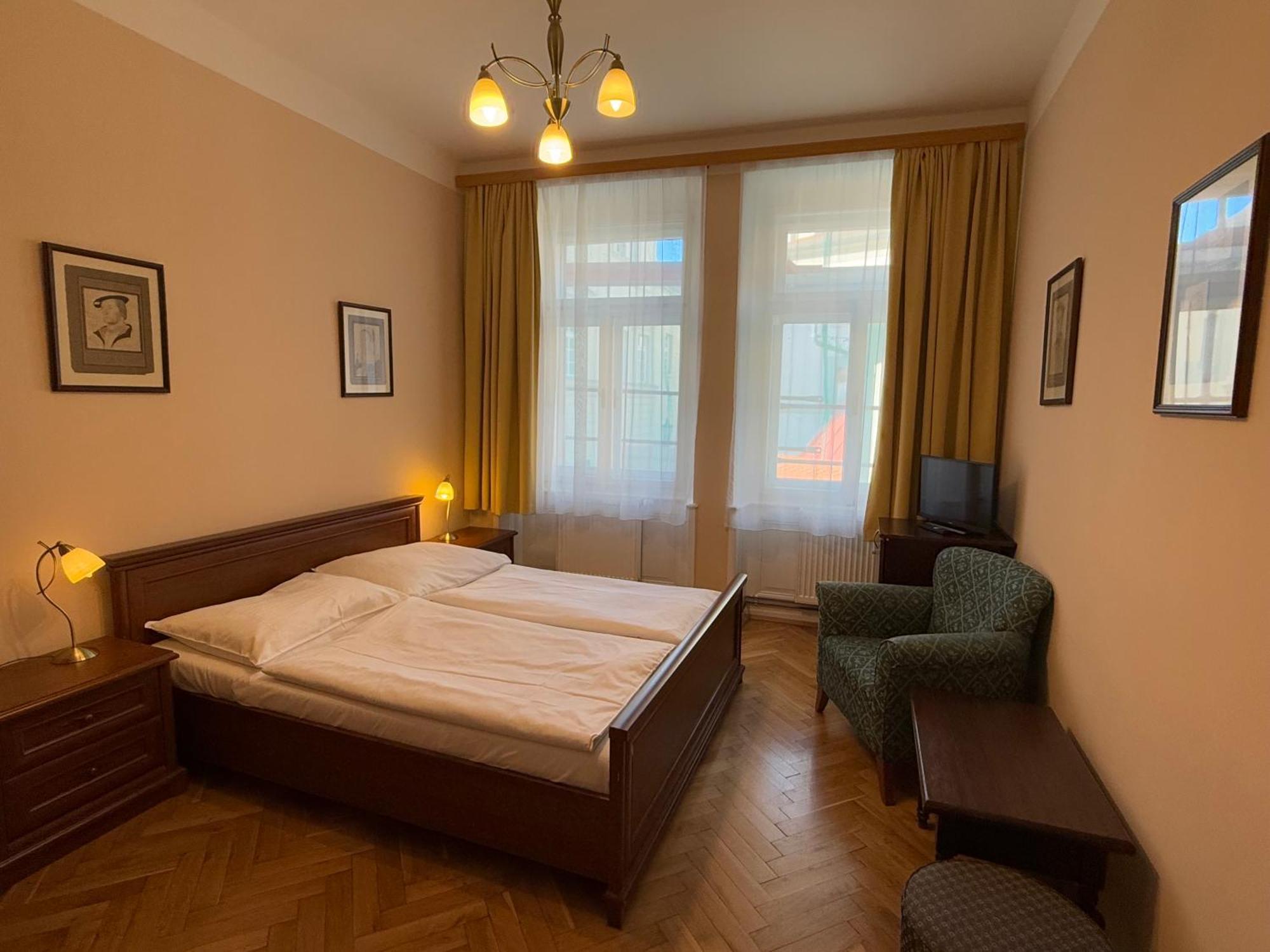 Hotel King George Praha Bagian luar foto