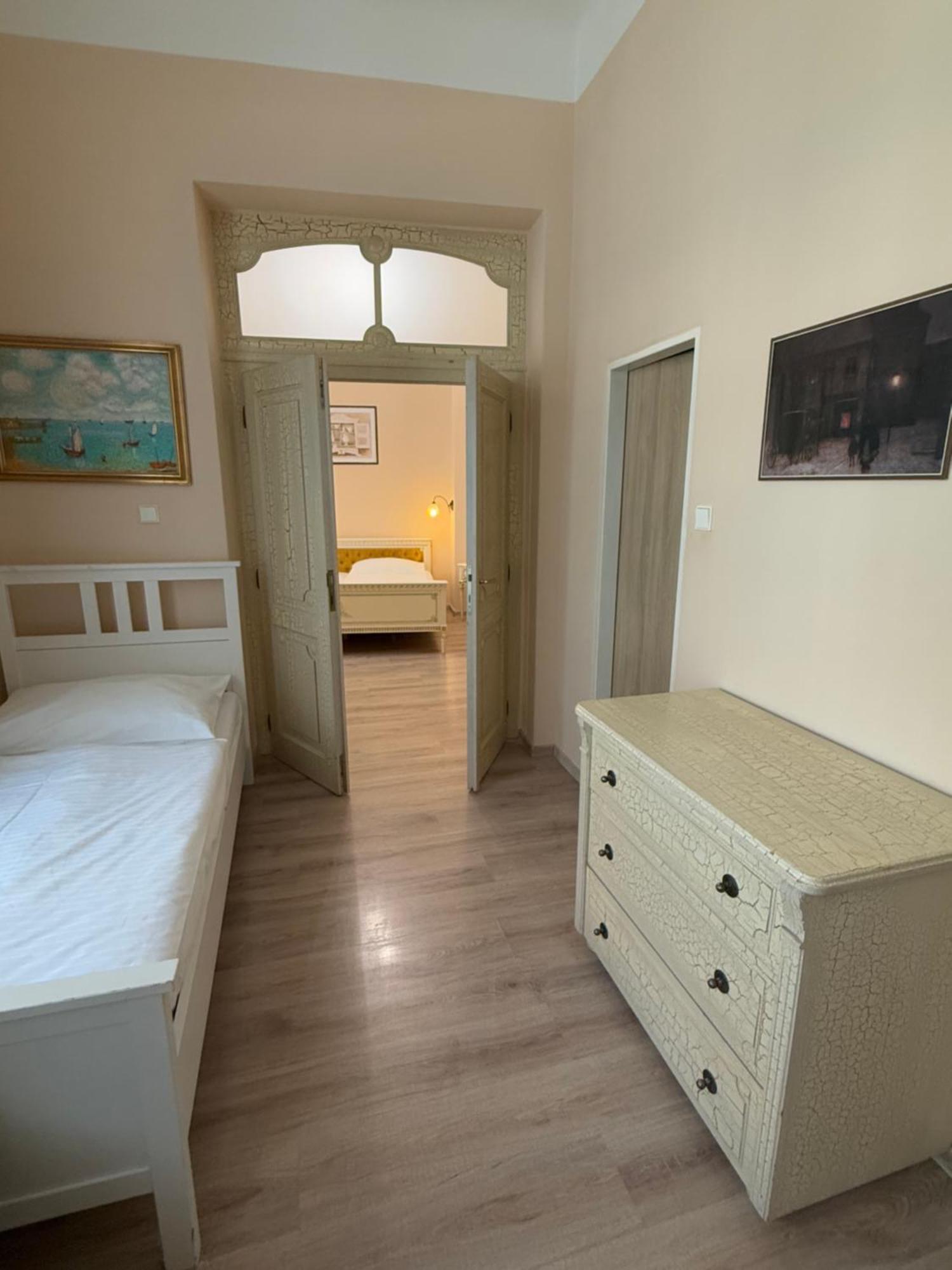 Hotel King George Praha Bagian luar foto