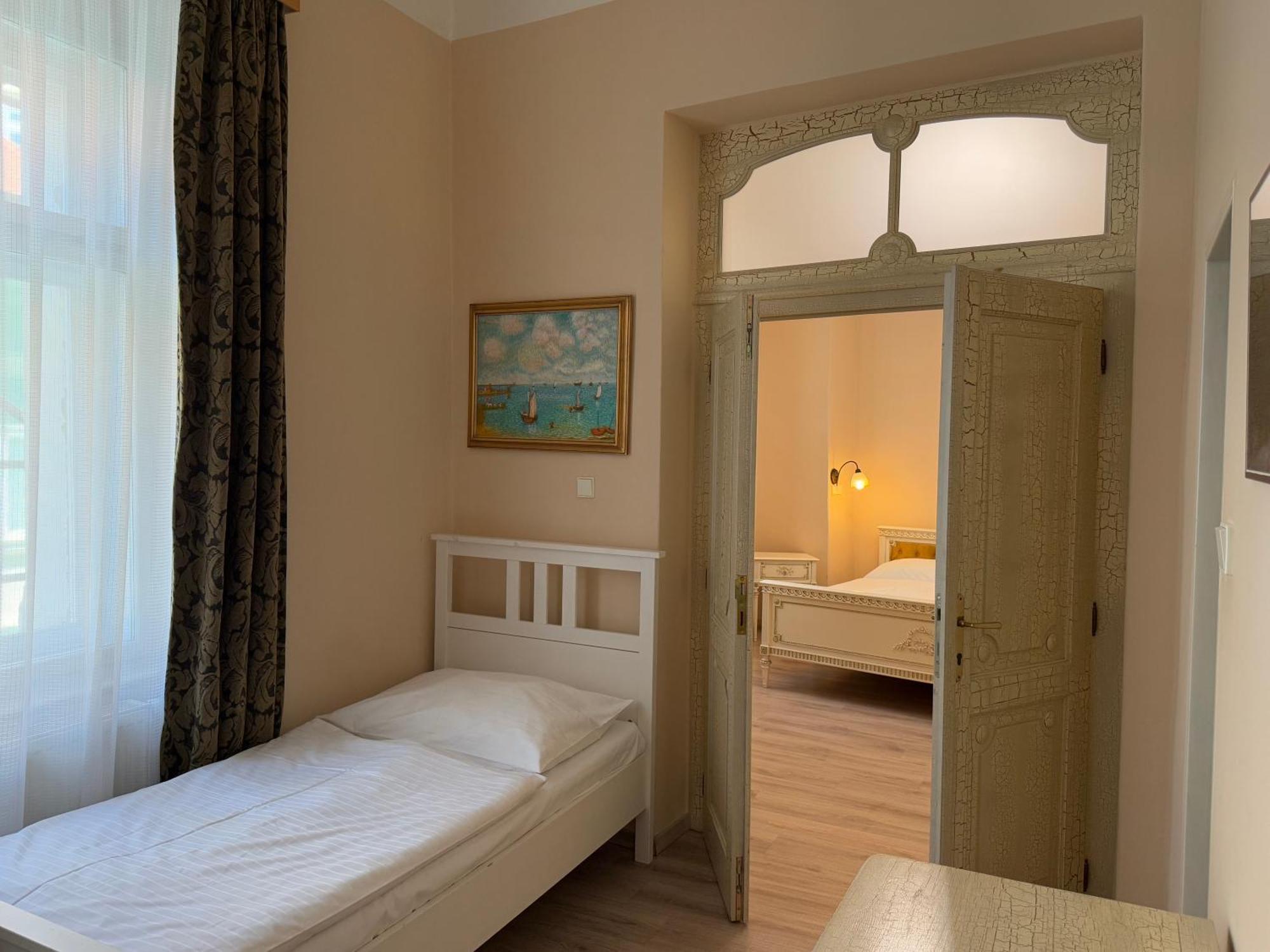 Hotel King George Praha Bagian luar foto