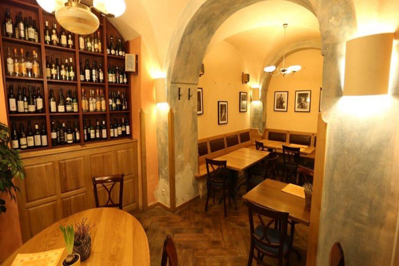 Hotel King George Praha Bagian luar foto