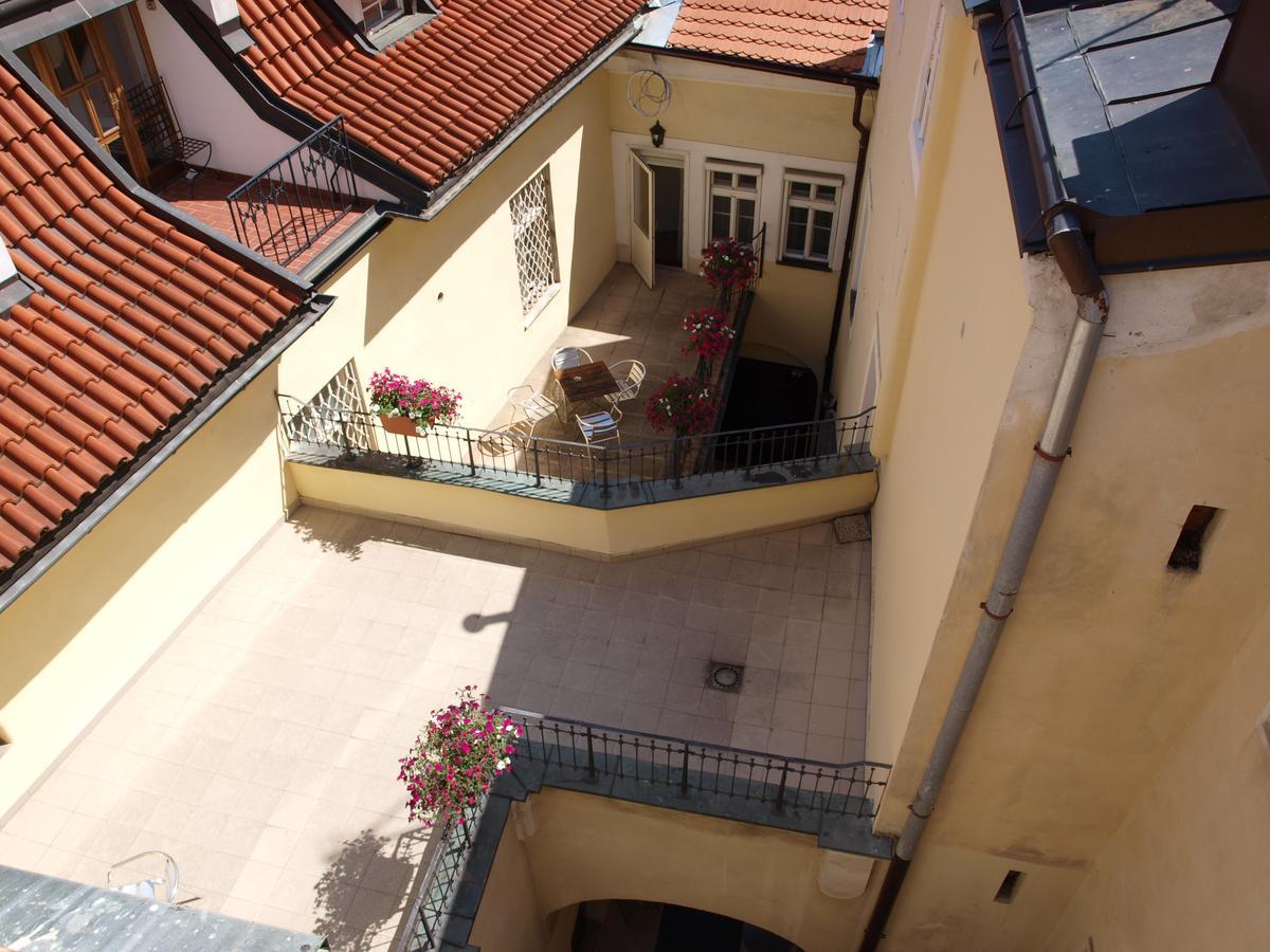 Hotel King George Praha Bagian luar foto