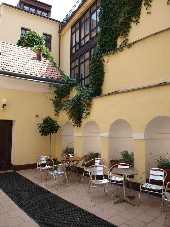 Hotel King George Praha Bagian luar foto