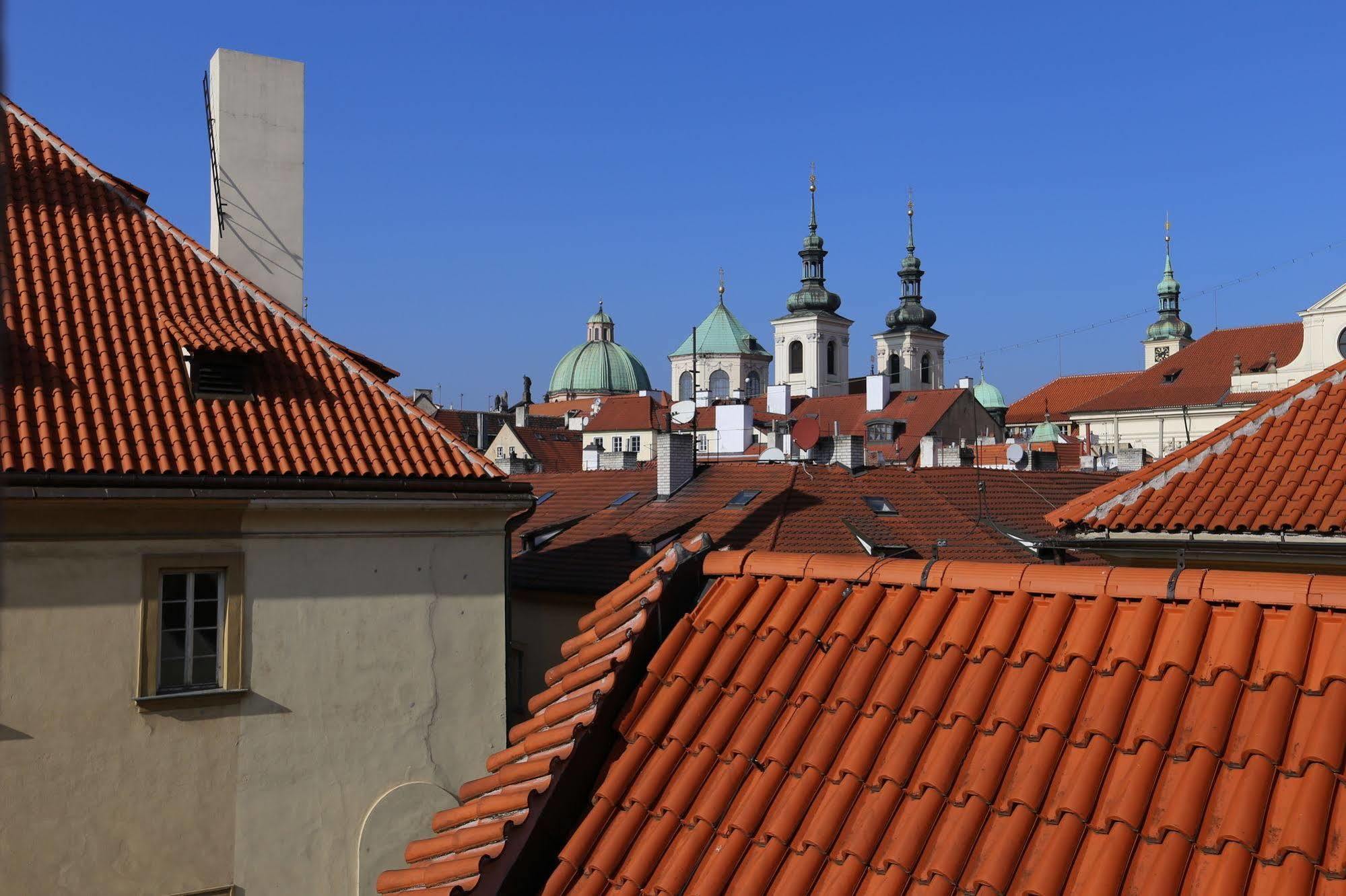 Hotel King George Praha Bagian luar foto